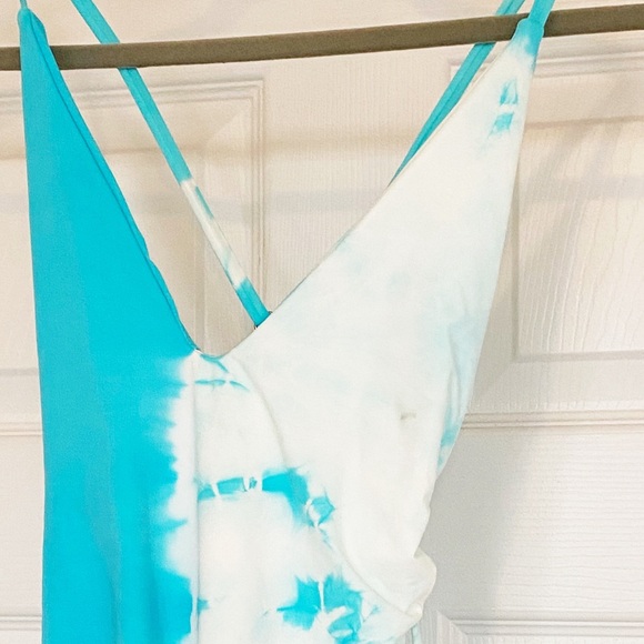 NWT S Dippin’ Daisy’s Tie-Dye Side Tie One Piece - Picture 3 of 13